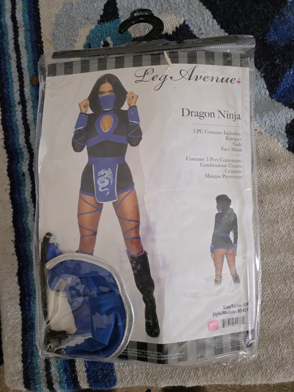 Costume